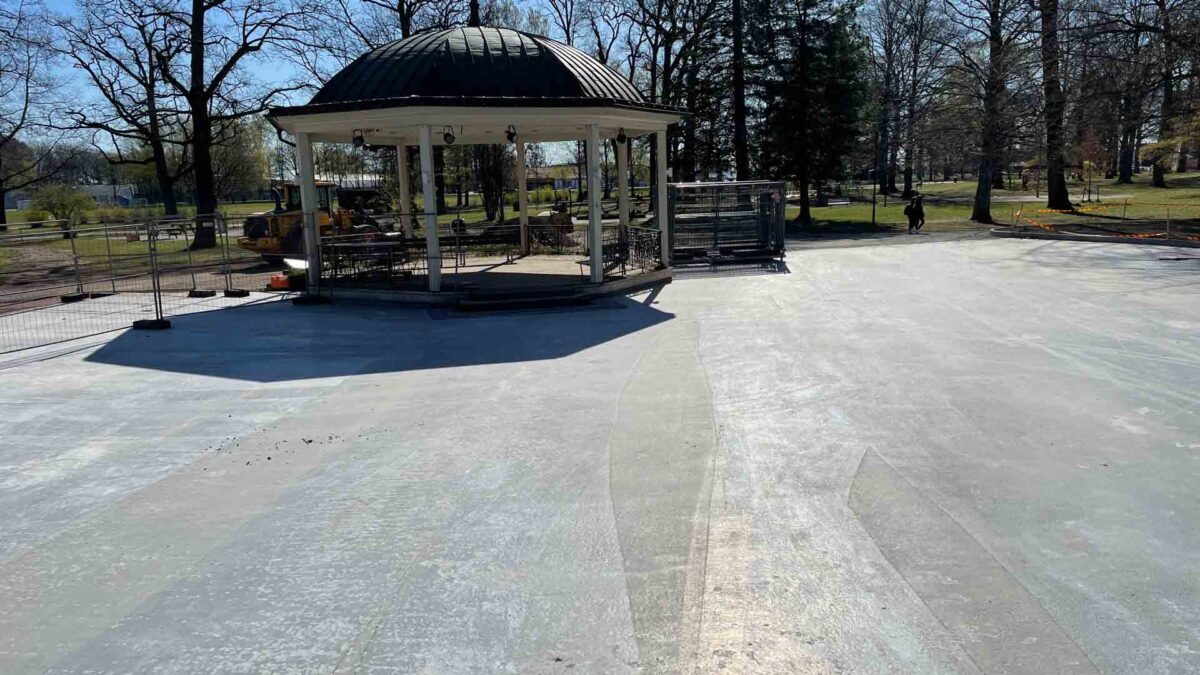 Lystlunden Park – Urban Utebane (2022) — Lystlunden Park 2022 – Kunstisbane i Horten